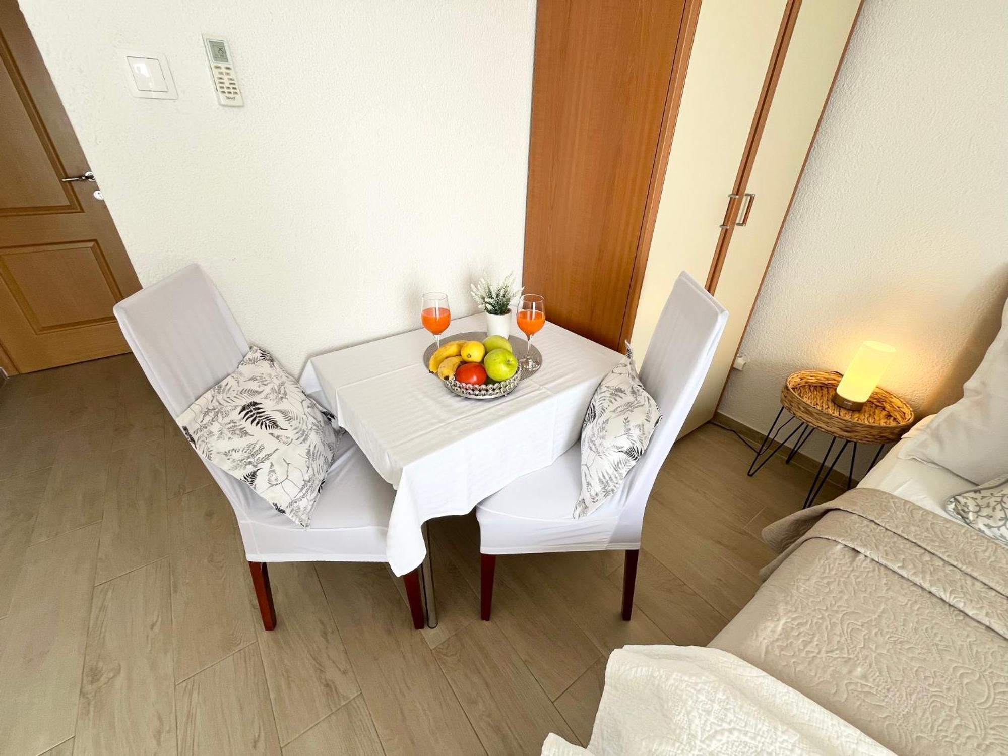 Apartments Irma Baska Voda Exterior photo